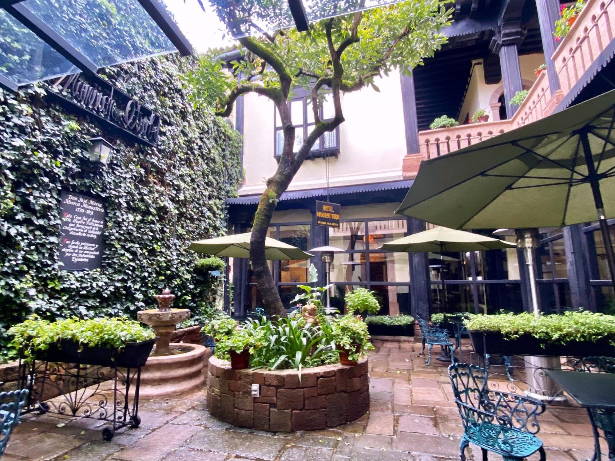 Hotel Mansion Iturbe Pátzcuaro Dış mekan fotoğraf